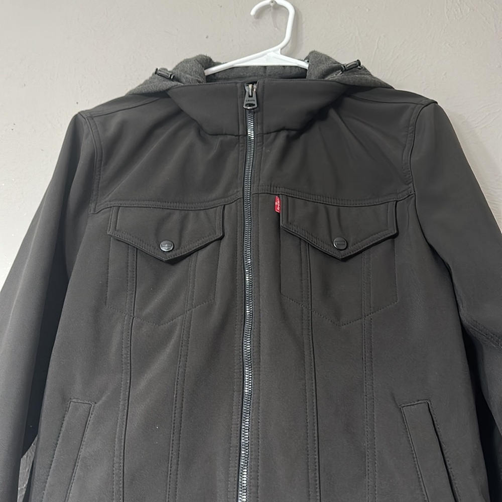 Levi’s - Picture 3 of 5